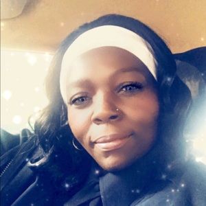 Meet your Posher, Renee